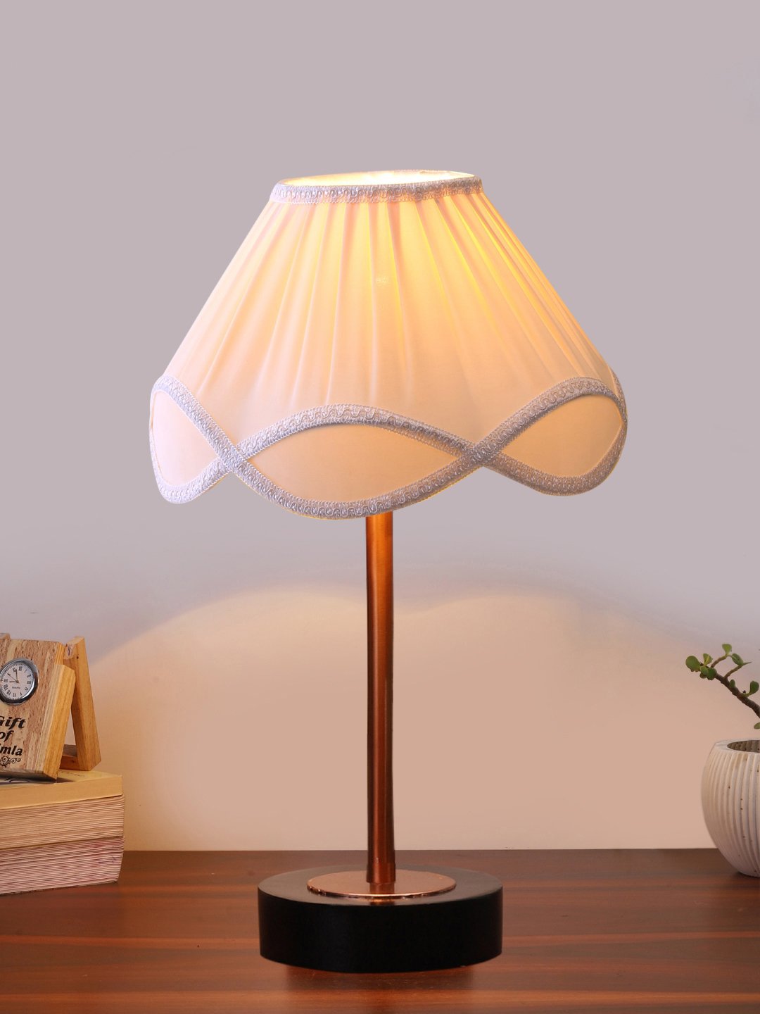 Ambika Home Luxury Premium Devansh Off-white cotton Vintage lamp with Black wood base & Copper finish Metal (12x19.25) Lamp with off-white Shade for Living Room, Bedroom & Hallway - Image 2