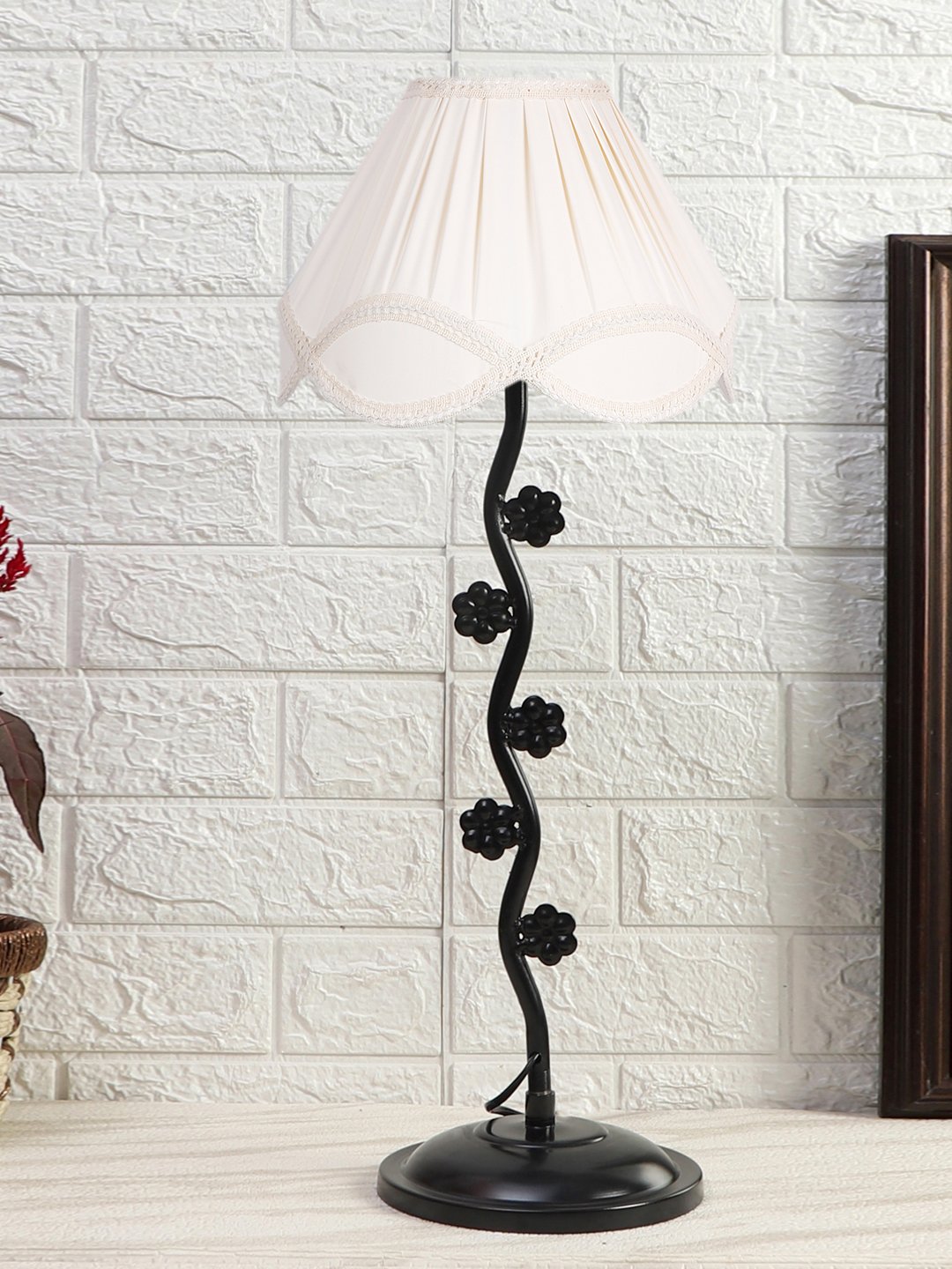 Ambika Home Elegant off-white Iron Table Lamp with Designer Shade for Living Room | Premium Home Decor Bedside Lamp
