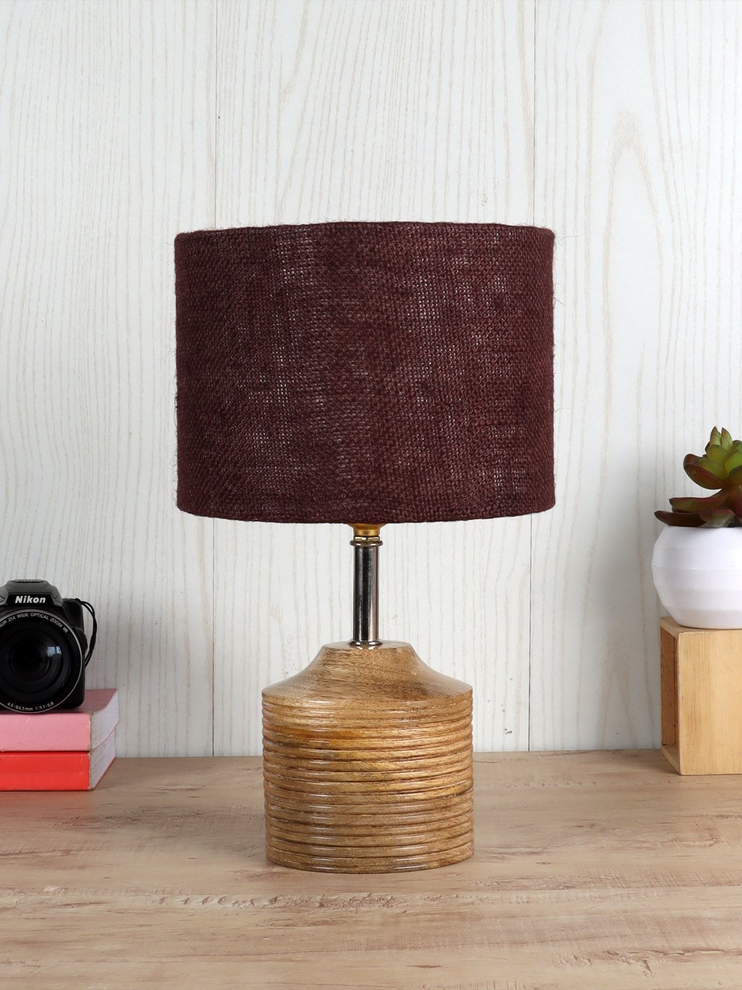 Ambika Home Brown Jute Table Lamp with Natural Wood Base | Designer Bedside Lamp for Living Room, Bedroom, Hotel, Café & Restaurant