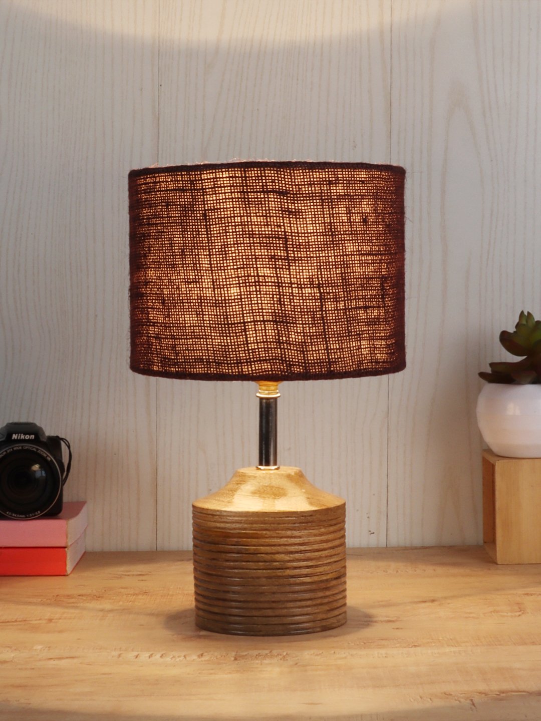 Ambika Home Brown Jute Table Lamp with Natural Wood Base | Designer Bedside Lamp for Living Room, Bedroom, Hotel, Café & Restaurant - Image 2